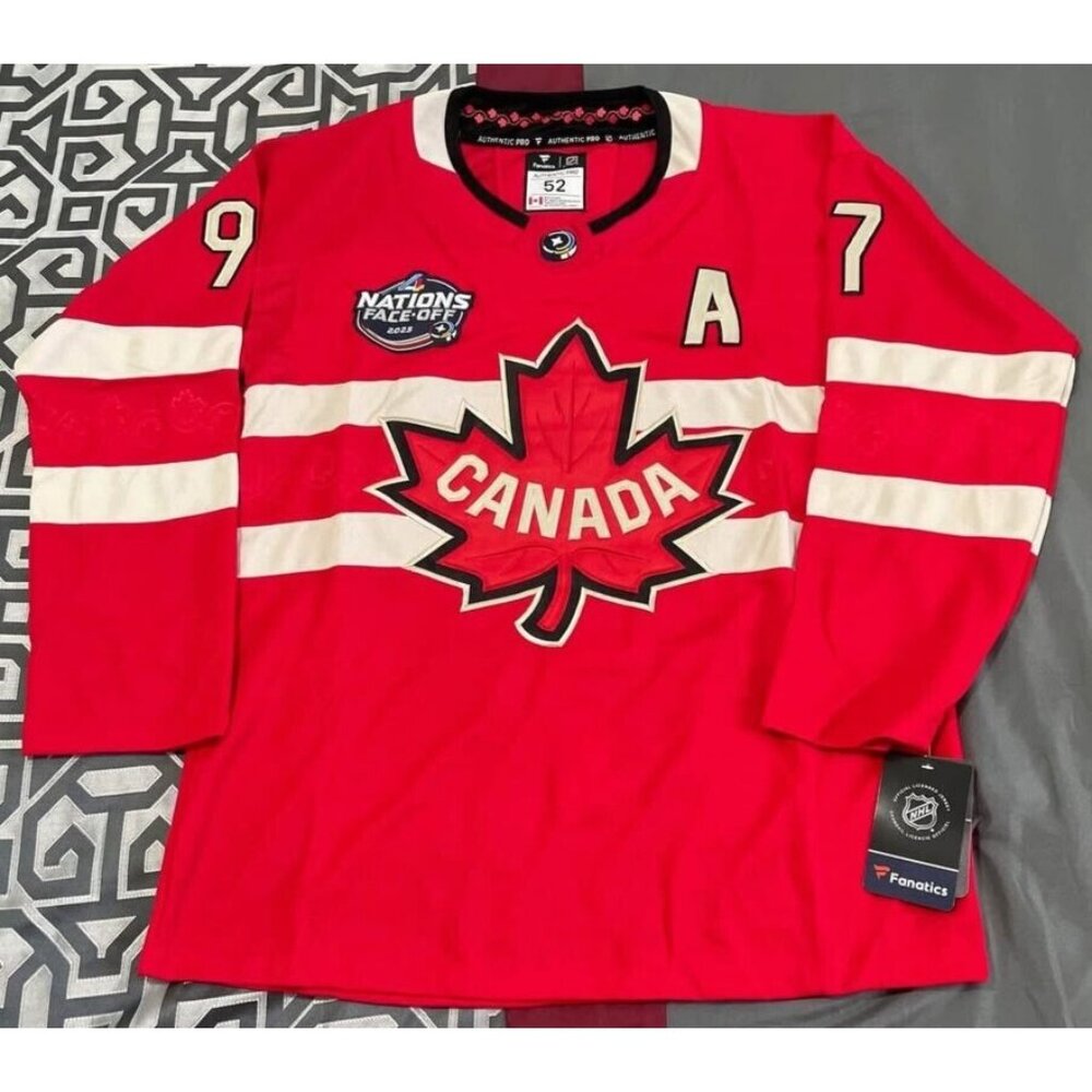 Team Canada 4 Nations Face-Off Hockey Connor McDavid #97 Jersey 3XL Red NWT